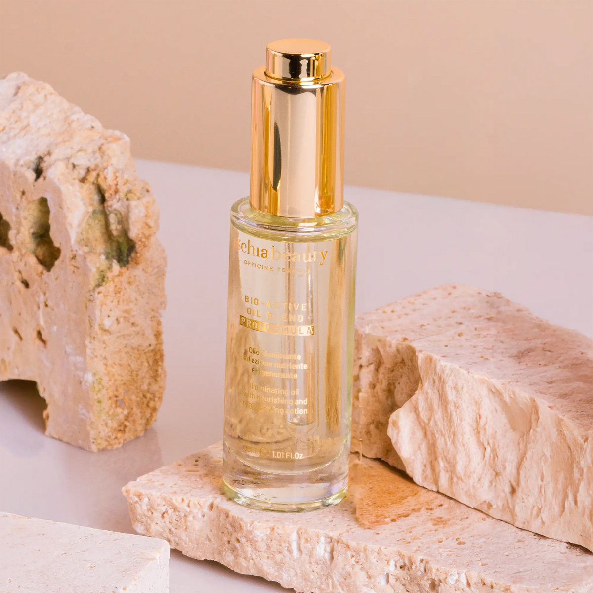 Illuminating Oil with Nourishing and Regenerating Action – 30ml